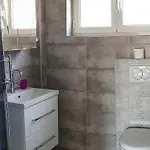 One Bedroom Stunning In Lejlighed *